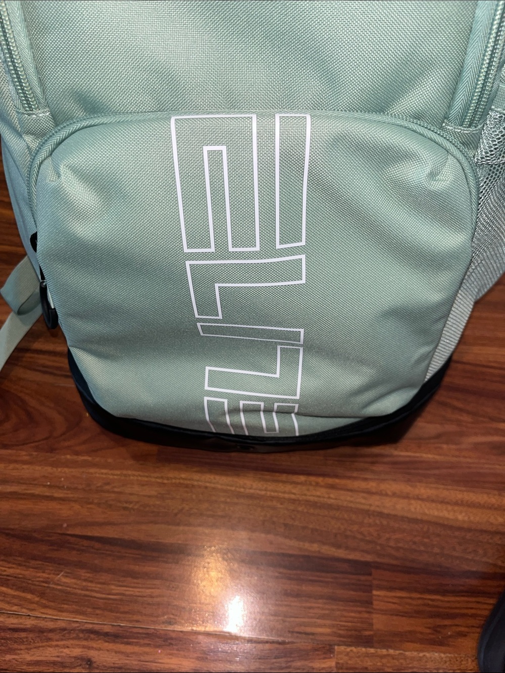Nike Elite Book Bag . Green. Brand New with tags - Picture 2 of 8